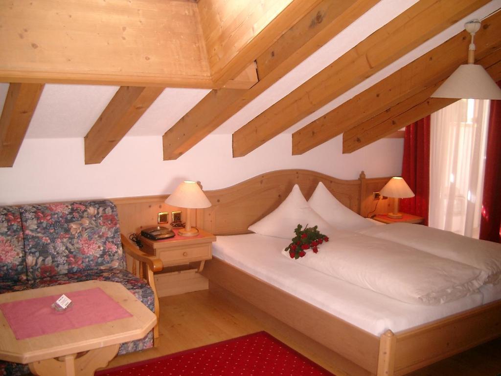 Hotel Camona & Apart Walserhof Samnaun Rum bild