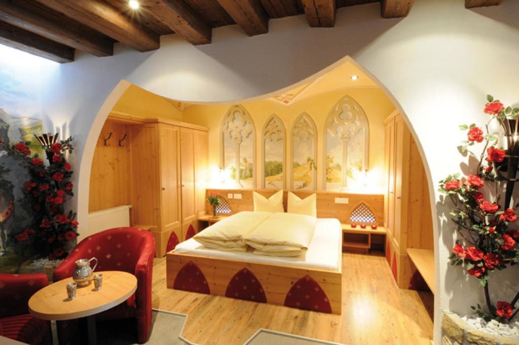 Hotel Camona & Apart Walserhof Samnaun Rum bild