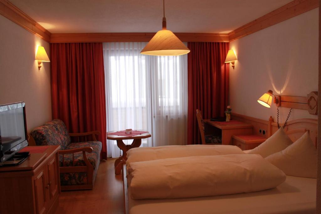 Hotel Camona & Apart Walserhof Samnaun Rum bild