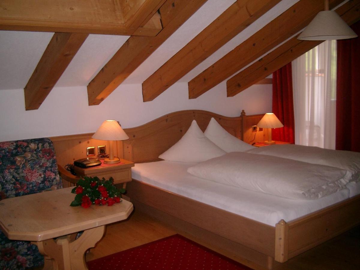 Hotel Camona & Apart Walserhof Samnaun Rum bild